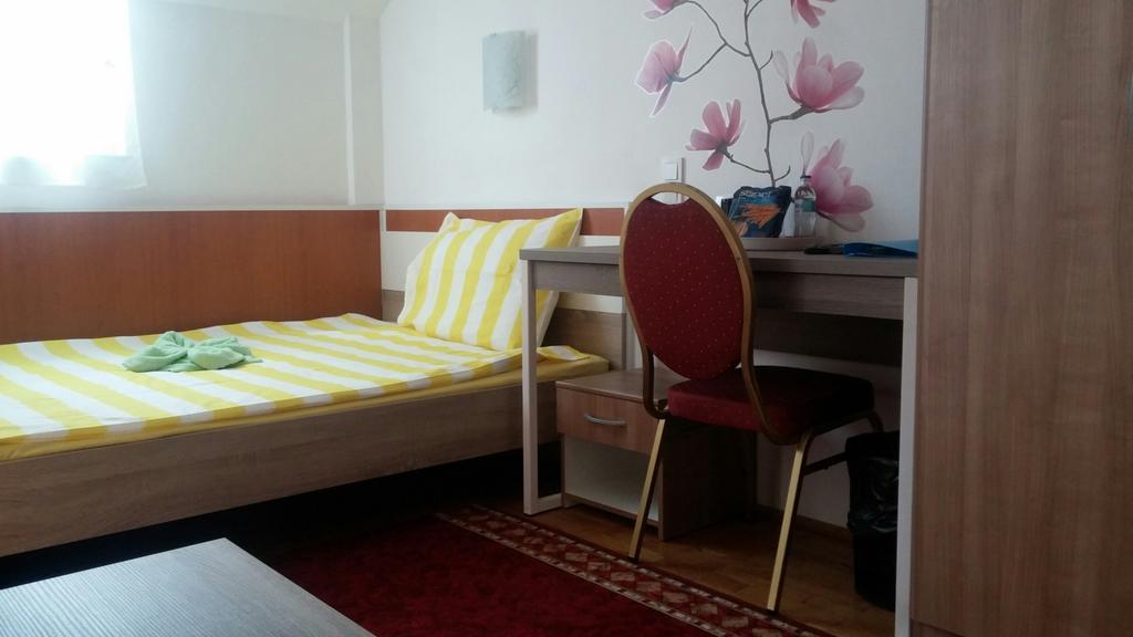 Rooms Du-Na Zagreb Bagian luar foto