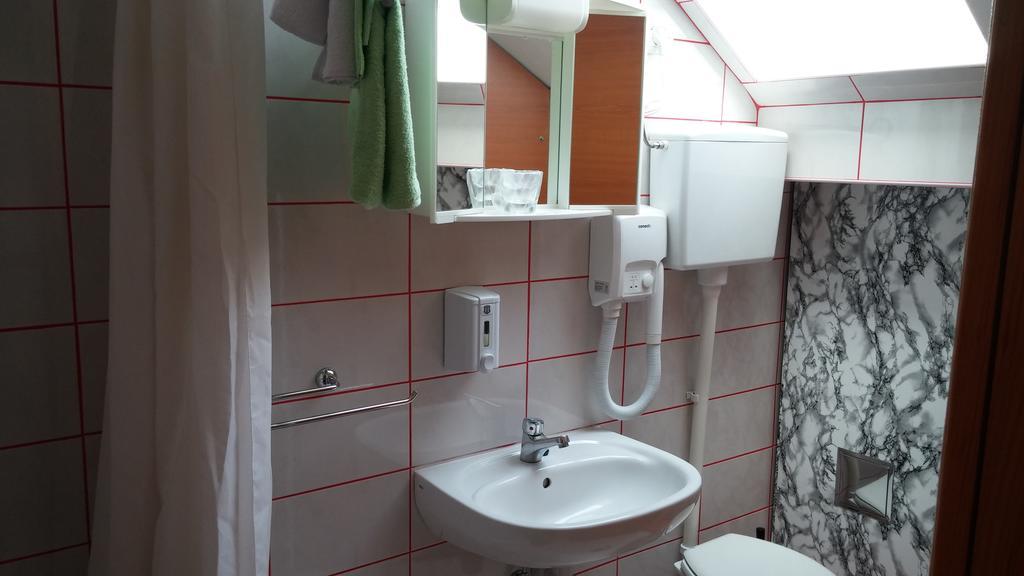 Rooms Du-Na Zagreb Bagian luar foto
