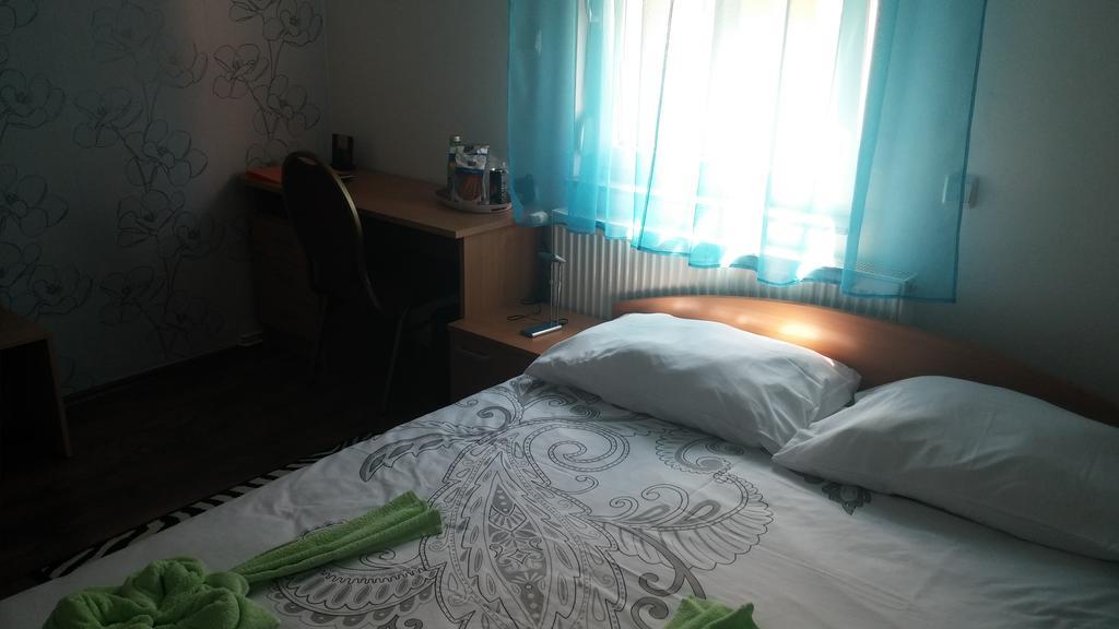 Rooms Du-Na Zagreb Bagian luar foto