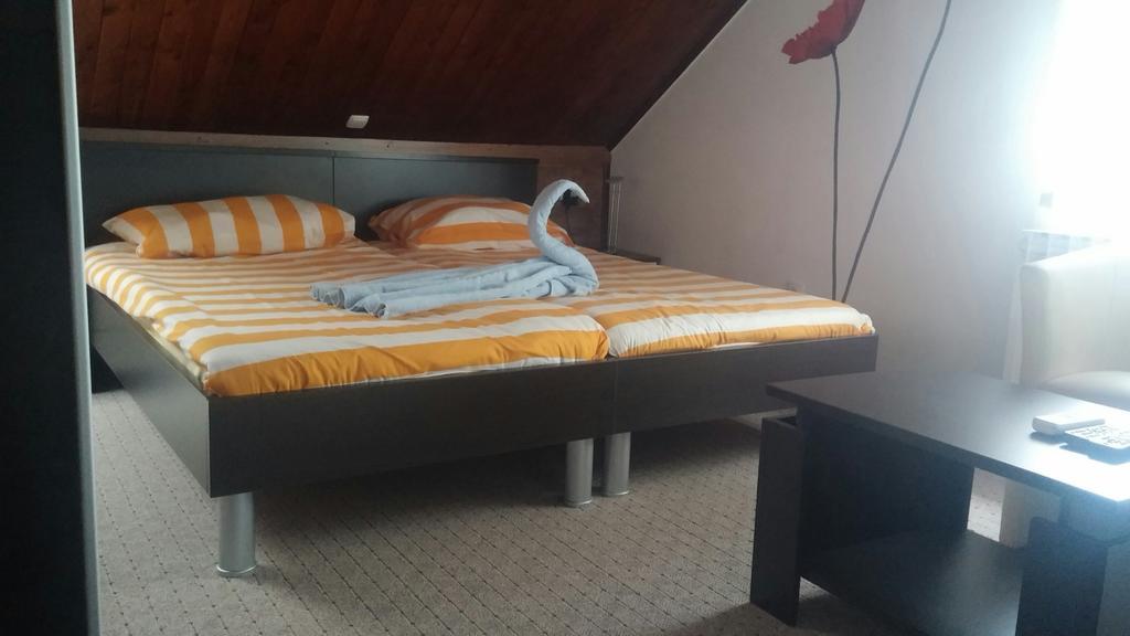 Rooms Du-Na Zagreb Bagian luar foto