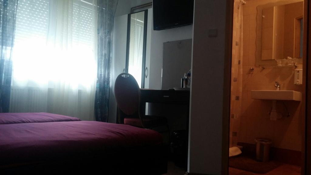 Rooms Du-Na Zagreb Bagian luar foto