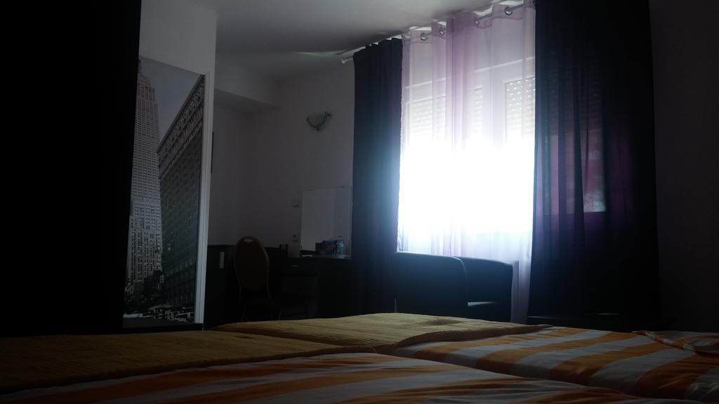 Rooms Du-Na Zagreb Bagian luar foto