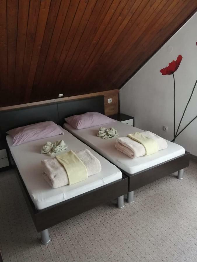 Rooms Du-Na Zagreb Ruang foto